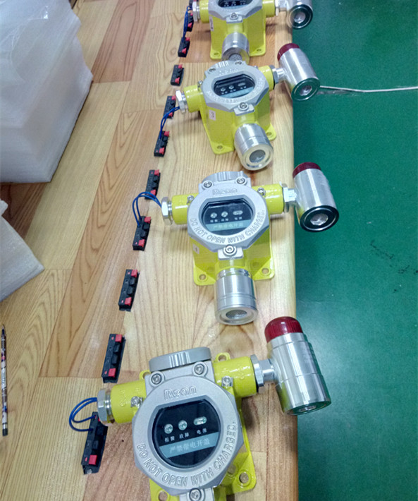 杭州代理商客户订购的40台油漆气体探测器发货(图1)